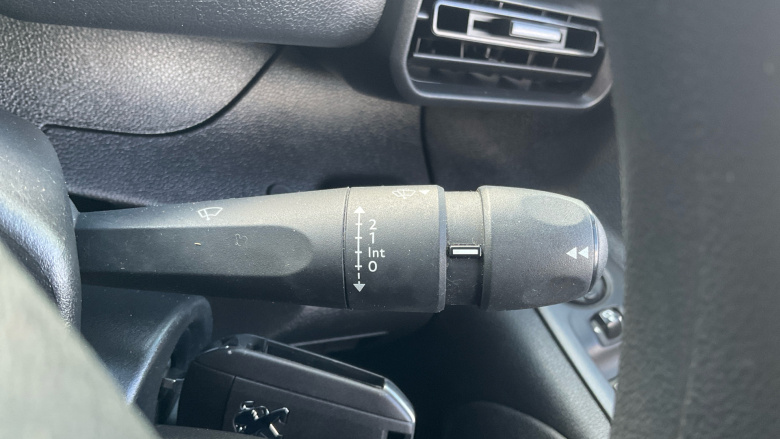 Peugeot Partner Standard Diesel 1000 1.5 BlueHDi 100 Professional Van